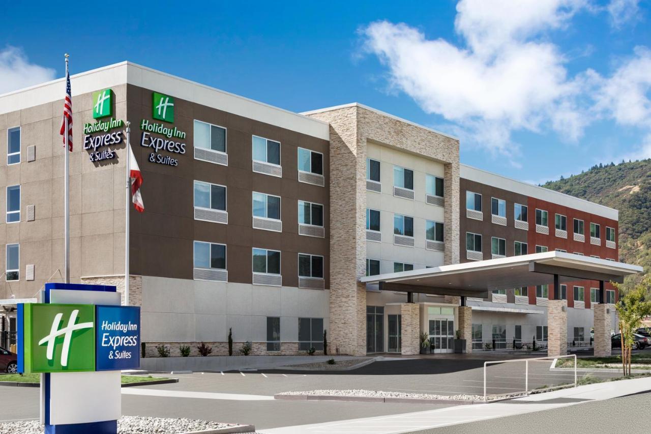 Holiday Express & - By Ihg Hotel Ukiah