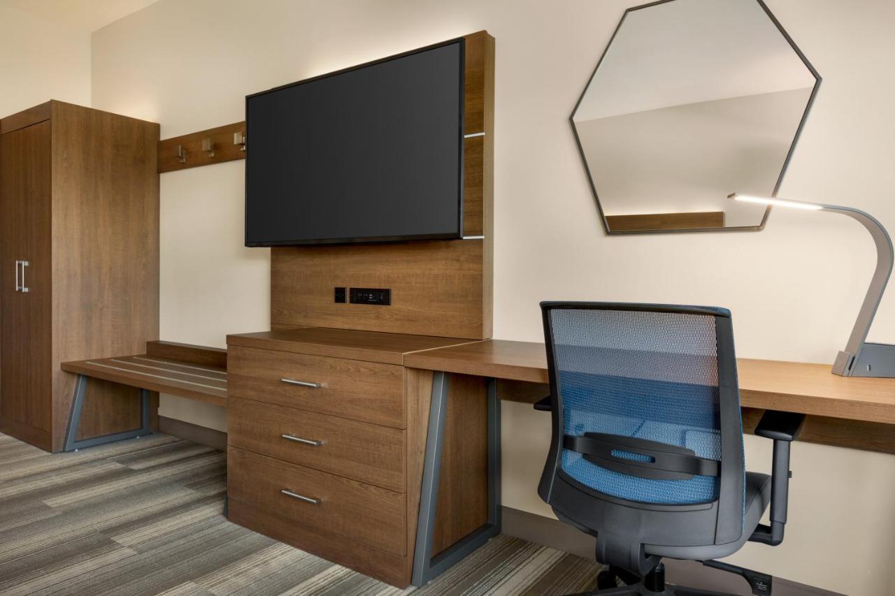 Express & - By Ihg 3* Ukiah