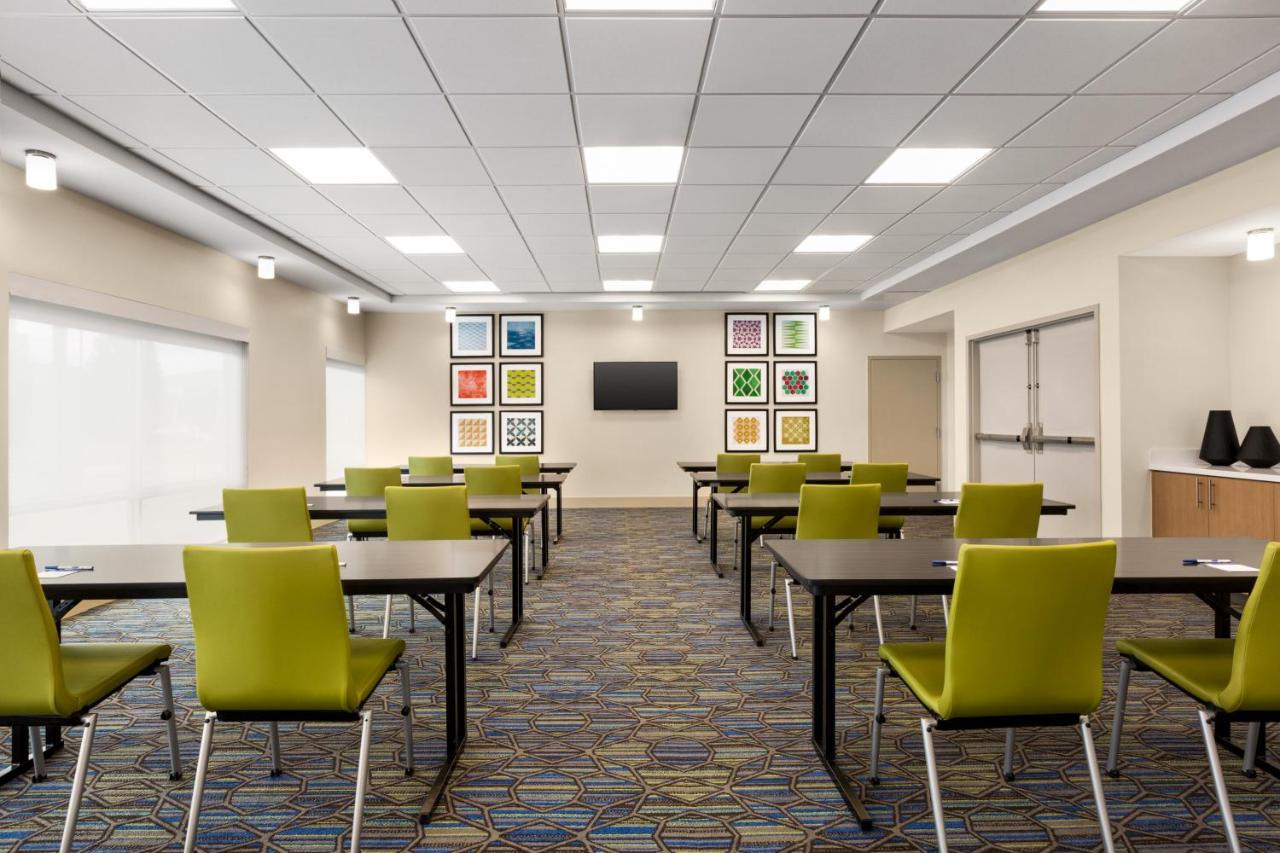 Express & - By Ihg 3* Ukiah